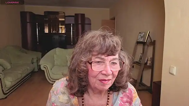 Betty Brick online show from 04.29.26