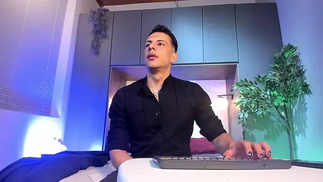 Snapshot of Dustin_Sonne chatting on 05.29.26 Dustin Sonne online show from 05.29.26