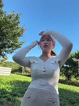 winter11 online show from 10.08.25