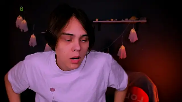 Snapshot of karl_mans chatting on 11.01.25 karl mans online show from 11.01.25