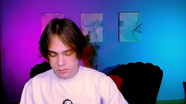 Snapshot of karl_mans chatting on 11.10.25 karl mans online show from 11.10.25