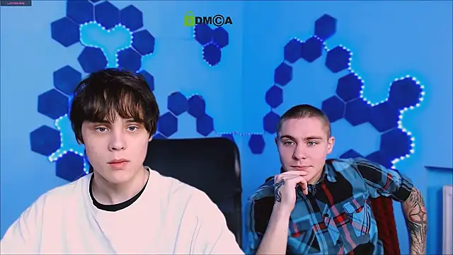 Snapshot of karl_mans chatting on 11.30.25 karl mans online show from 11.30.25