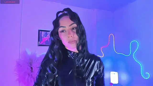 Snapshot of brithanygate chatting on 04.15.26 brithanygate online show from 04.15.26