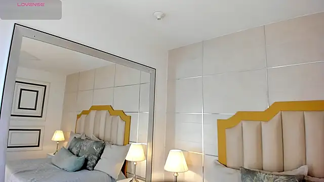 MaddieParker online show from 10.21.25