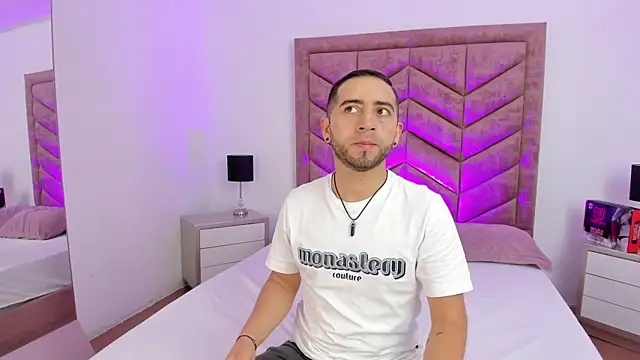 Lushian  online show from 03.31.26