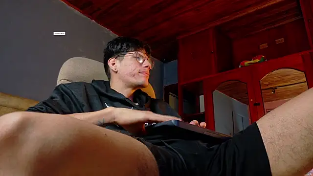 david huge online show from 01.08.26