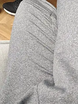 Snapshot of LeoMaduroSP chatting on 09.26.25 LeoMaduroSP online show from 09.26.25