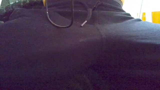 HairyHornyTwinkx online show from 11.21.25