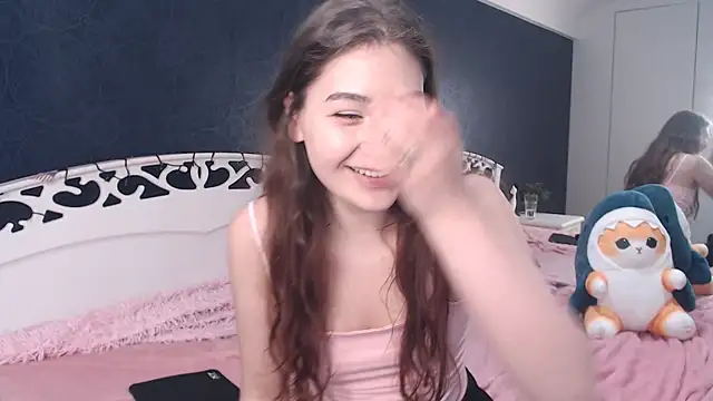 Lili Luuu online show from 09.20.25