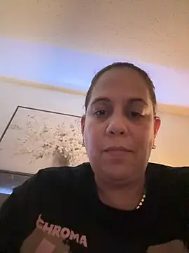 Snapshot of PrettyKittyMia chatting on 04.12.26 PrettyKittyMia online show from 04.12.26