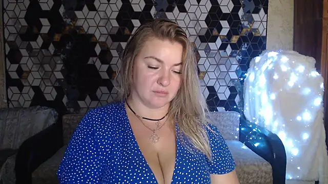 NikaSkylink online show from 11.17.25