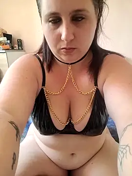 Snapshot of Mlle-S chatting on 04.11.26 Mlle-S online show from 04.11.26