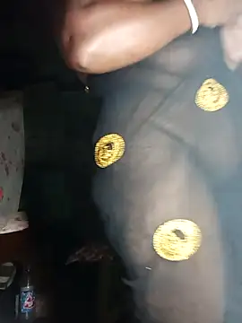 Snapshot of Nude-Priya2 chatting on 10.30.25 Nude-Priya2 online show from 10.30.25