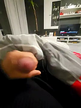 Snapshot of Bog_dan123 chatting on 10.04.25 Bog dan123 online show from 10.04.25