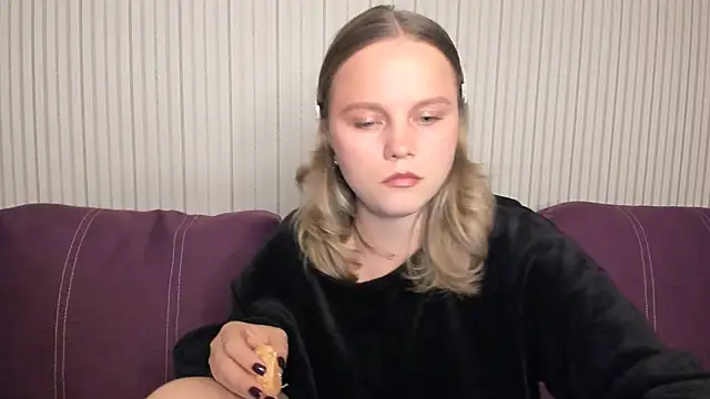 Snapshot of milalapka chatting on 09.30.25 milalapka online show from 09.30.25