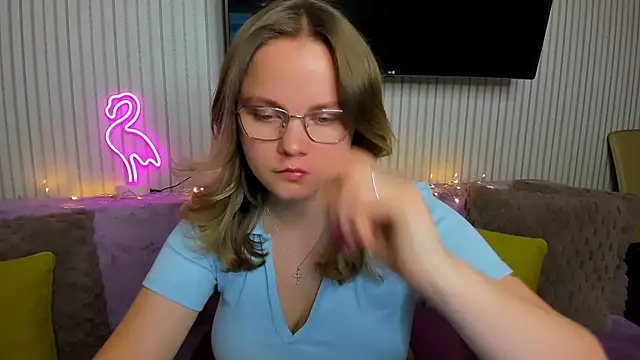 Snapshot of milalapka chatting on 11.18.25 milalapka online show from 11.18.25