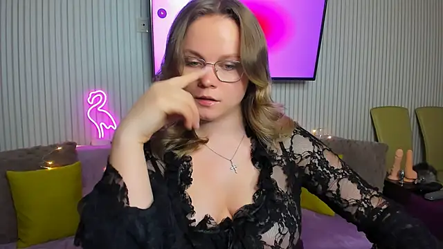 Snapshot of milalapka chatting on 11.21.25 milalapka online show from 11.21.25