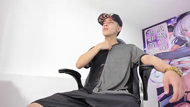 Snapshot of Dereck_Boy8 chatting on 11.19.25 Dereck Boy8 online show from 11.19.25