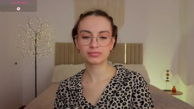 Real cutie1 online show from 05.26.26