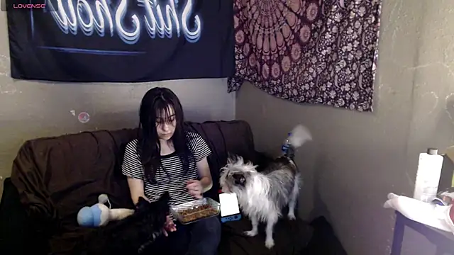 London Ray online show from 04.12.26