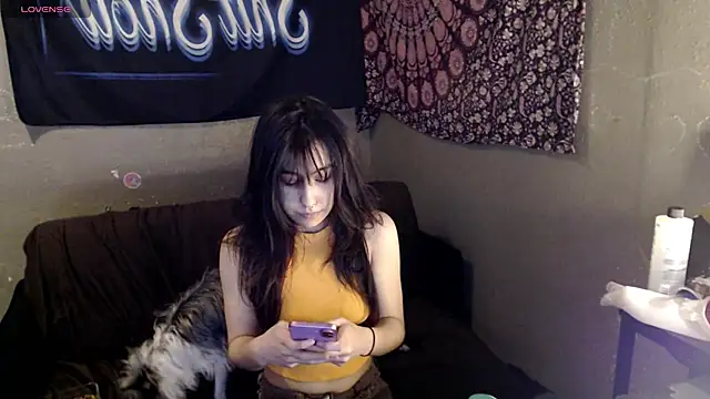 London Ray online show from 04.14.26