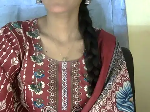 Snapshot of zara_Khan0 chatting on 09.23.25 zara Khan0 online show from 09.23.25