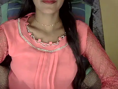 Snapshot of zara_Khan0 chatting on 10.16.25 zara Khan0 online show from 10.16.25