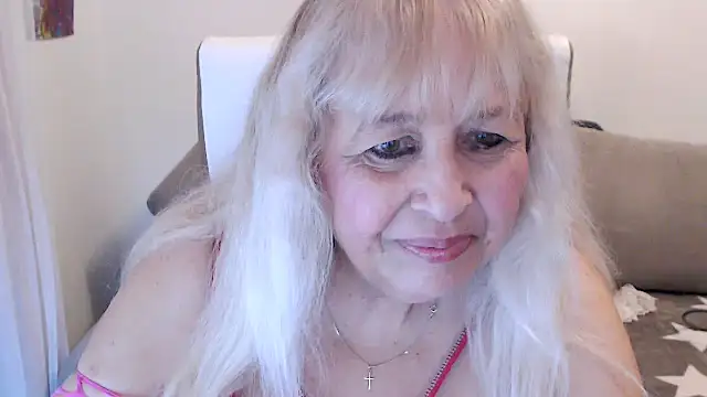 Snapshot of SusiLifeXXX chatting on 09.08.25 SusiLifeXXX online show from 09.08.25