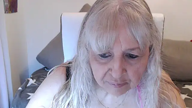 Snapshot of SusiLifeXXX chatting on 09.26.25 SusiLifeXXX online show from 09.26.25