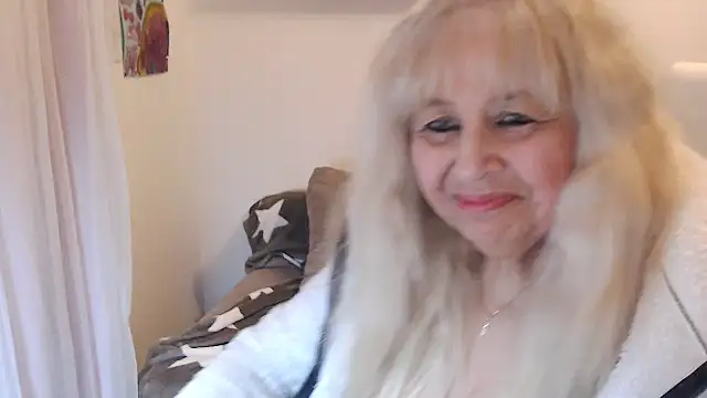 Snapshot of SusiLifeXXX chatting on 11.01.25 SusiLifeXXX online show from 11.01.25