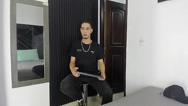 Snapshot of _Axel_09 chatting on 04.21.26 Axel 09 online show from 04.21.26