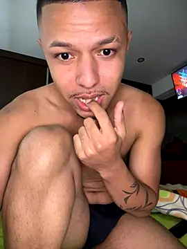 Snapshot of Mlkrrp chatting on 09.24.25 Mlkrrp online show from 09.24.25