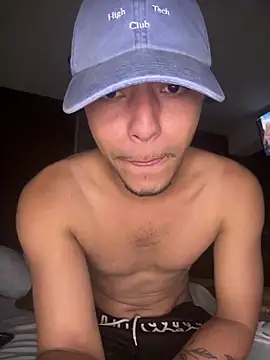 Snapshot of Mlkrrp chatting on 09.29.25 Mlkrrp online show from 09.29.25