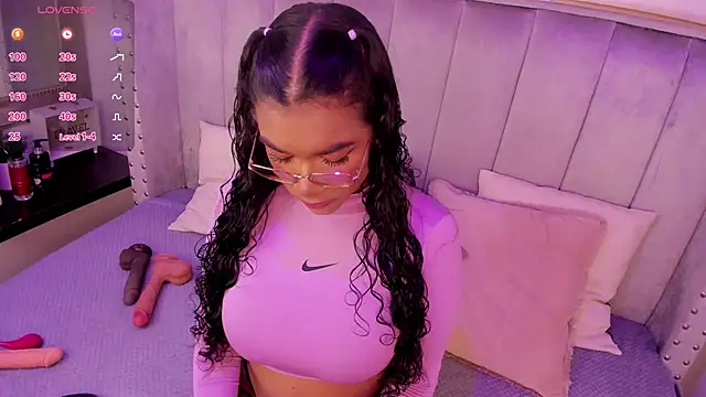 Seshat Hitt online show from 11.06.25