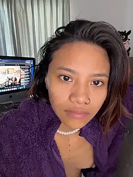 Nia Desire online show from 02.10.26