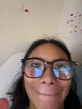 Nia Desire online show from 03.03.26