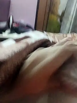 Snapshot of saneer69tew chatting on 10.30.25 saneer69tew online show from 10.30.25