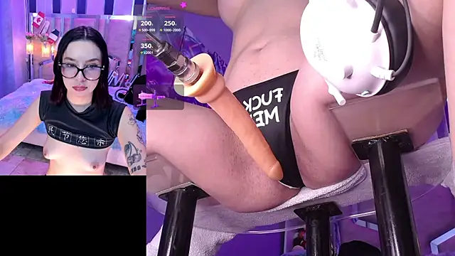 Snapshot of NicoleFerrel chatting on 06.15.26 NicoleFerrel online show from 06.15.26