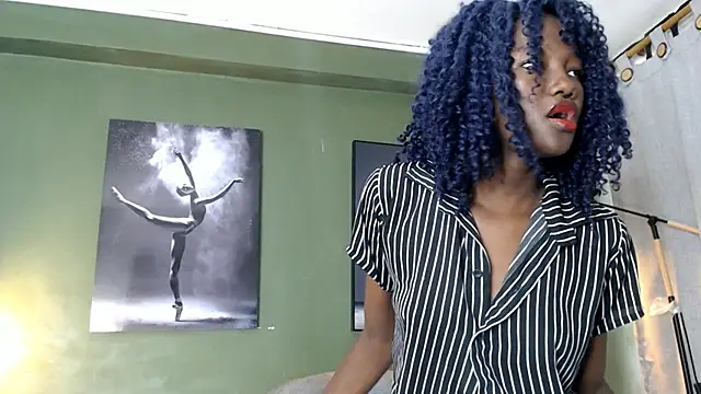 Snapshot of Evaa_18 chatting on 09.10.25 Evaa 18 online show from 09.10.25