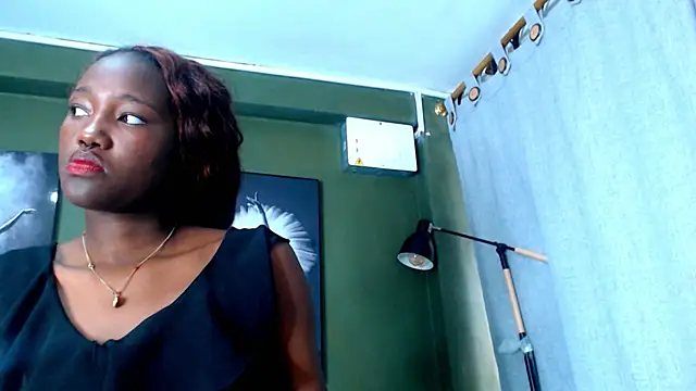 Snapshot of Evaa_18 chatting on 10.04.25 Evaa 18 online show from 10.04.25