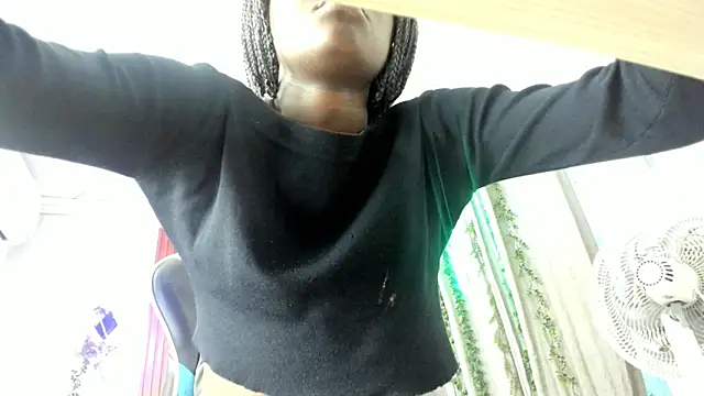 Snapshot of Evaa_18 chatting on 12.02.25 Evaa 18 online show from 12.02.25