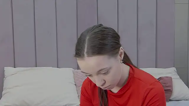 ZoeyNeal online show from 03.18.26