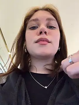 Snapshot of lucy-joy chatting on 06.26.26 lucy-joy online show from 06.26.26