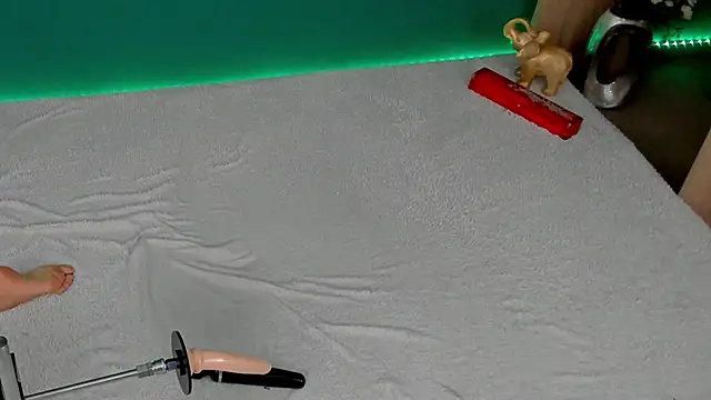 Snapshot of BlazzingASS chatting on 09.19.25 BlazzingASS online show from 09.19.25