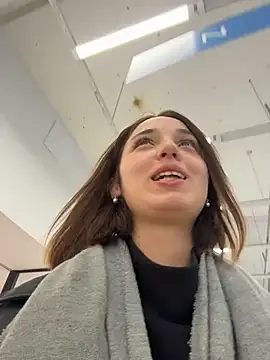 DollyTall online show from 10.17.25