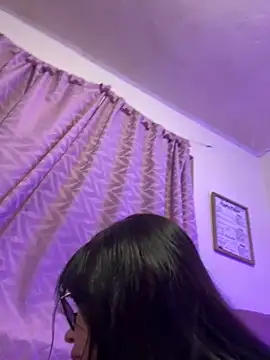 Snapshot of Emily_Taylor2 chatting on 05.27.26 Emily Taylor2 online show from 05.27.26