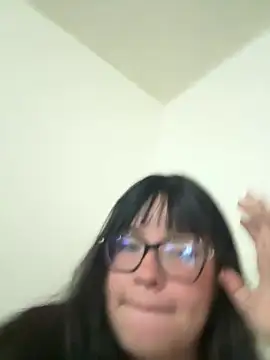 Emily Taylor2 online show from 06.17.26