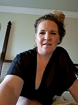 less-is-moore online show from 04.14.26
