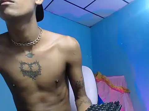 Snapshot of gabo_hotboy chatting on 11.26.25 gabo hotboy online show from 11.26.25