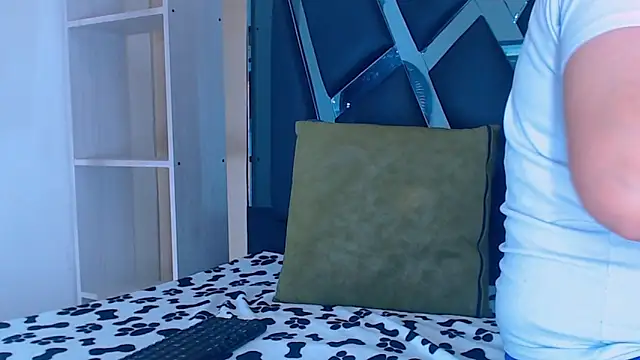 karla sexy21 online show from 11.17.25